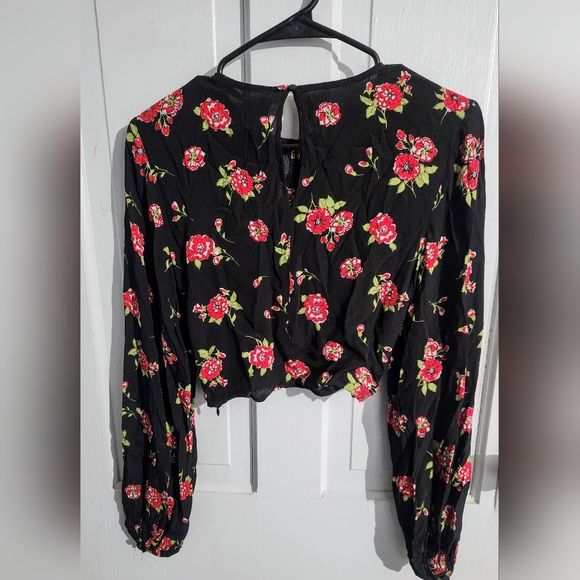 NWT Zara Bell Sleeve Crop - Picture 3 of 5